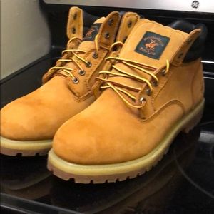 NEW! Men’s size 11, Nubuck, Leather, Boots. Tan.